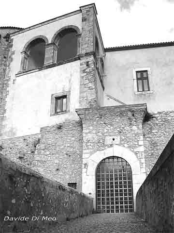 Castello Pandone - Entrata Ovest