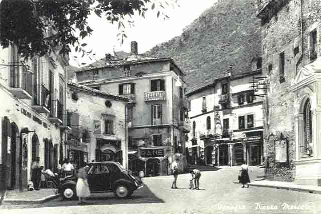 Piazza Mercato 1950